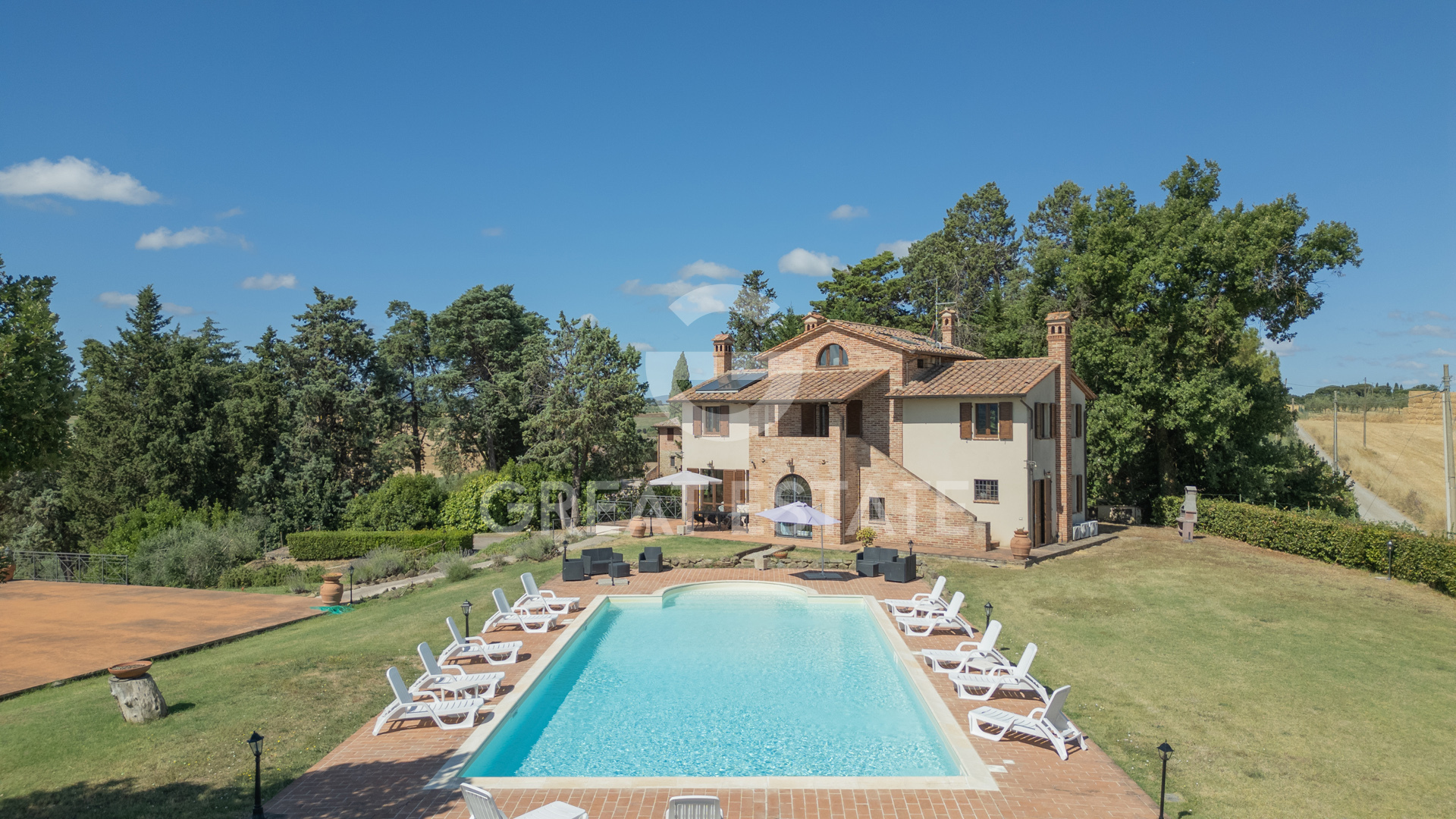 House in Castiglione del Lago - view 1