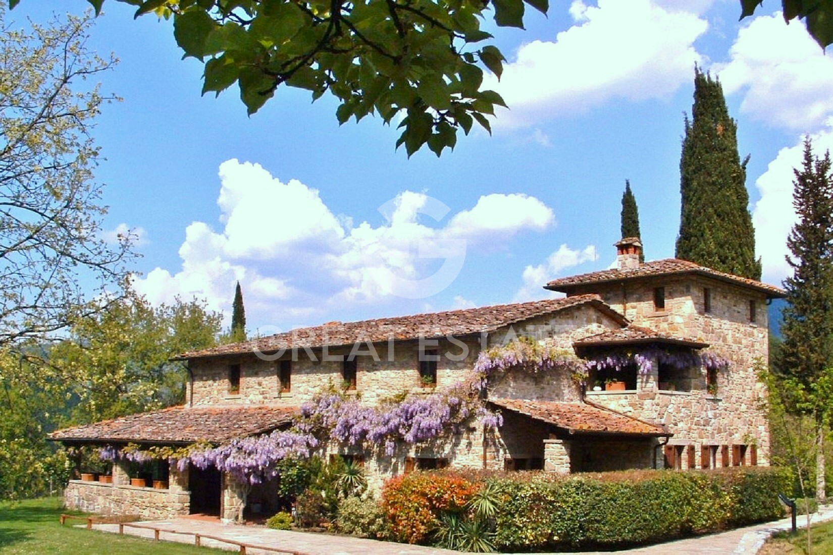 House in Chiusi della Verna - view 1