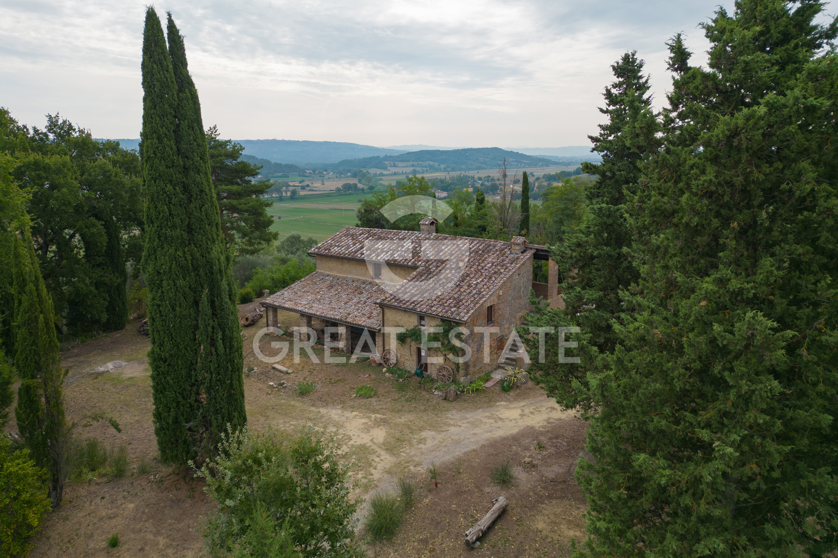 House in Cetona - view 1