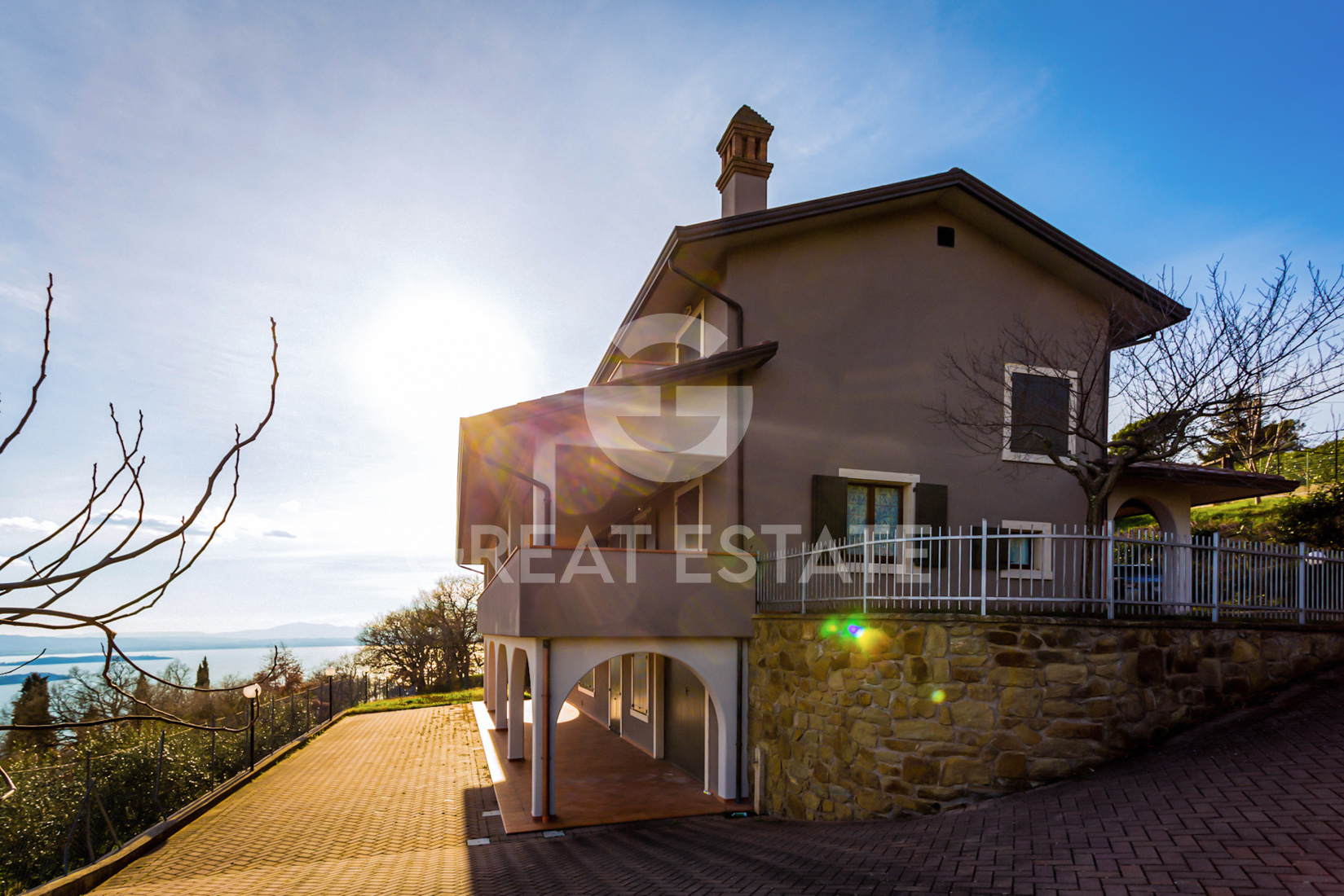 House in Passignano sul Trasimeno - view 1