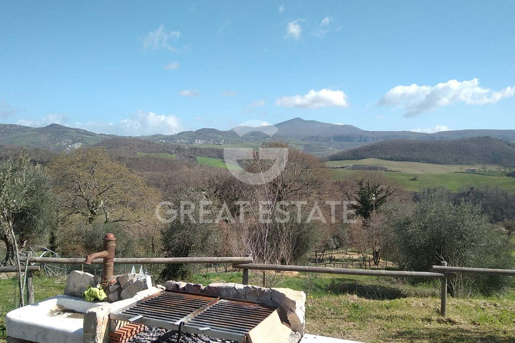 House in San Casciano dei Bagni - view 1