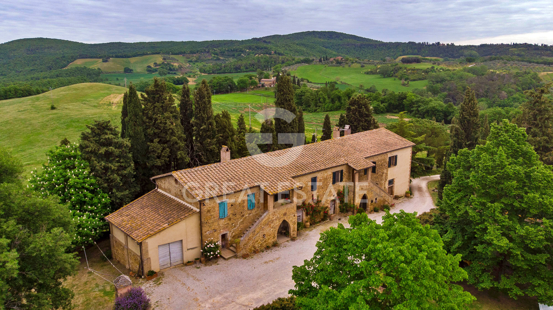 House in Montalcino - view 1