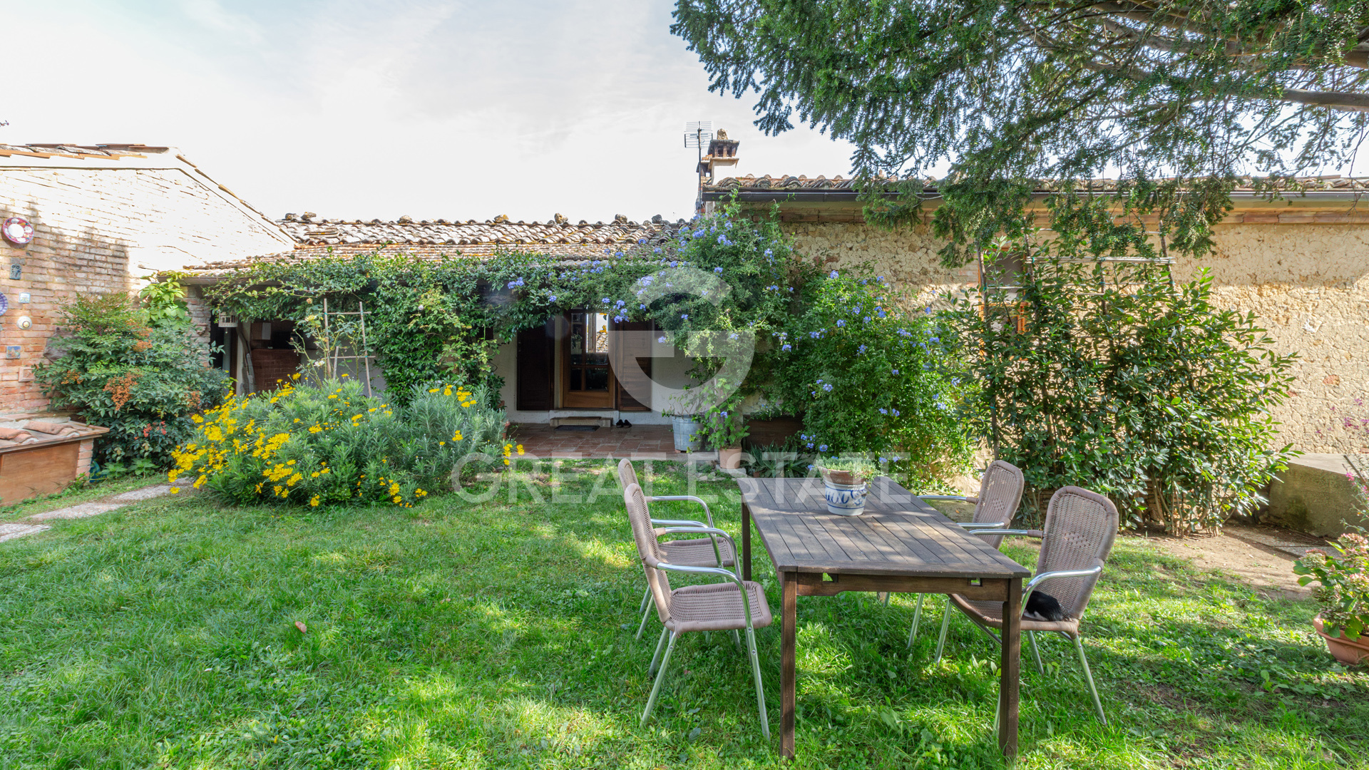 House in Castel San Gimignano - view 1