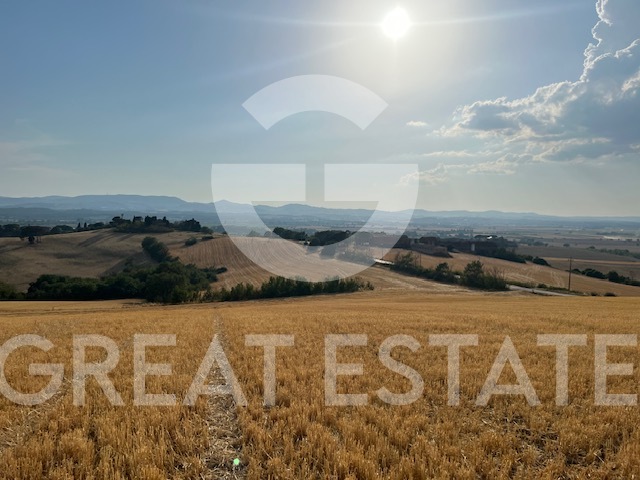 House in Castiglione del Lago - view 1