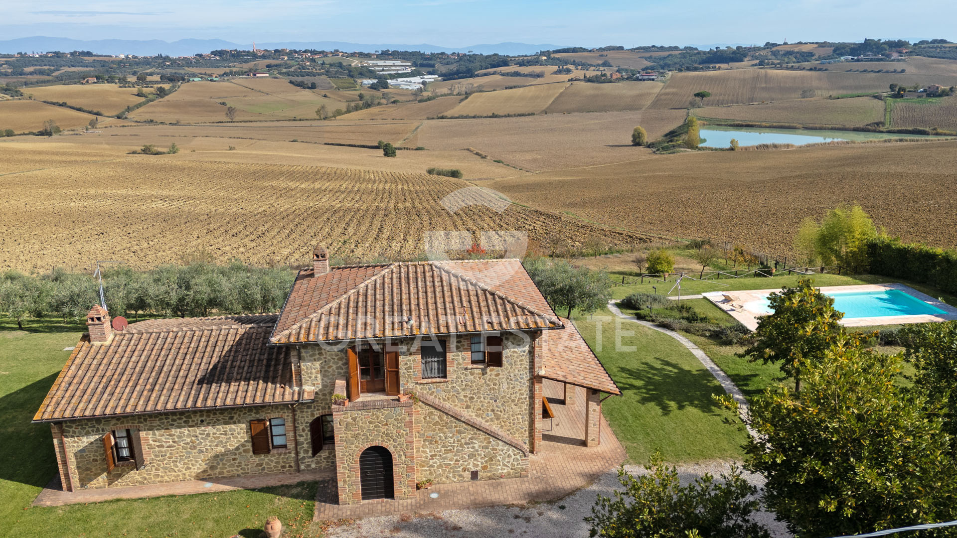 House in Castiglione del Lago - view 1