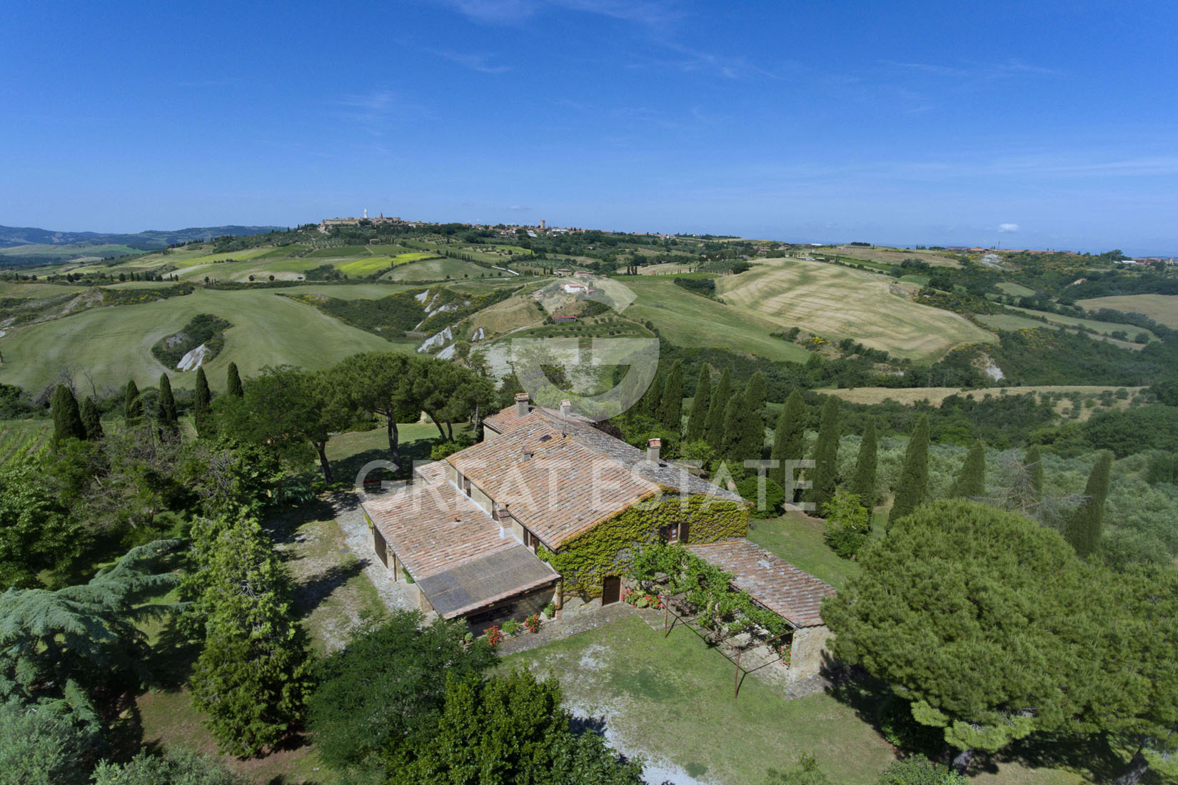 House in Pienza - view 1