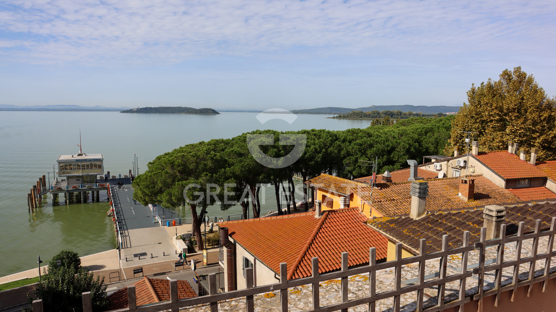 House in Passignano sul Trasimeno - view 1