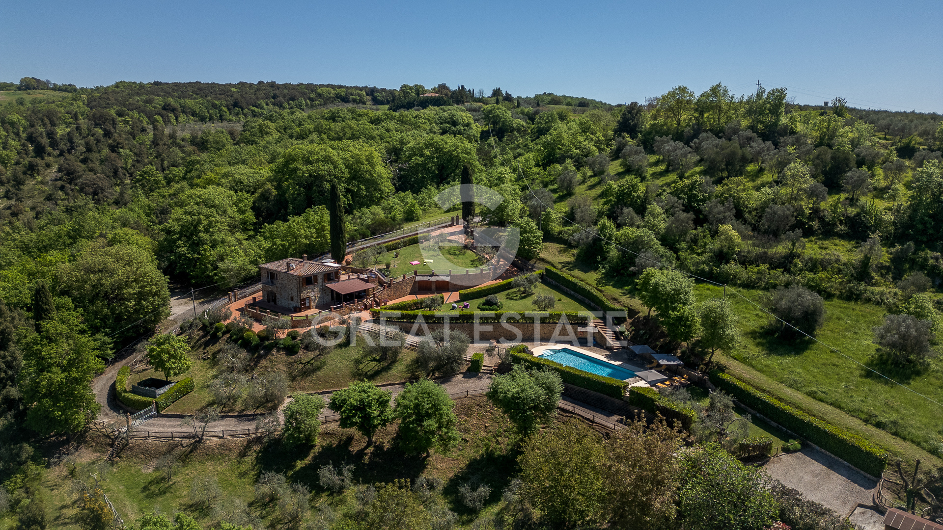 House in Trequanda - view 1