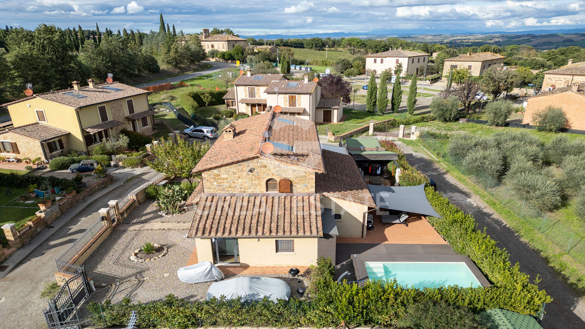 House in Buonconvento - view 1