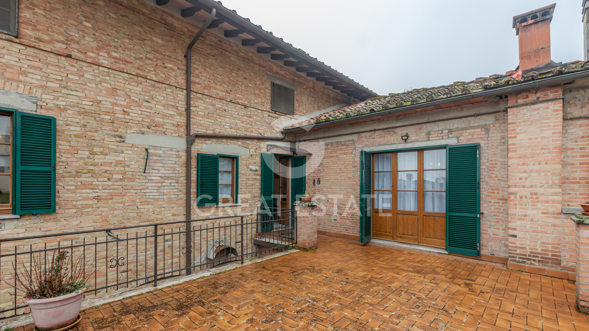 House in Cetona - view 1