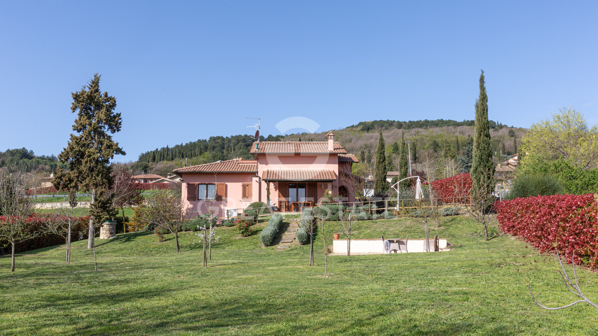 House in Sarteano - view 1