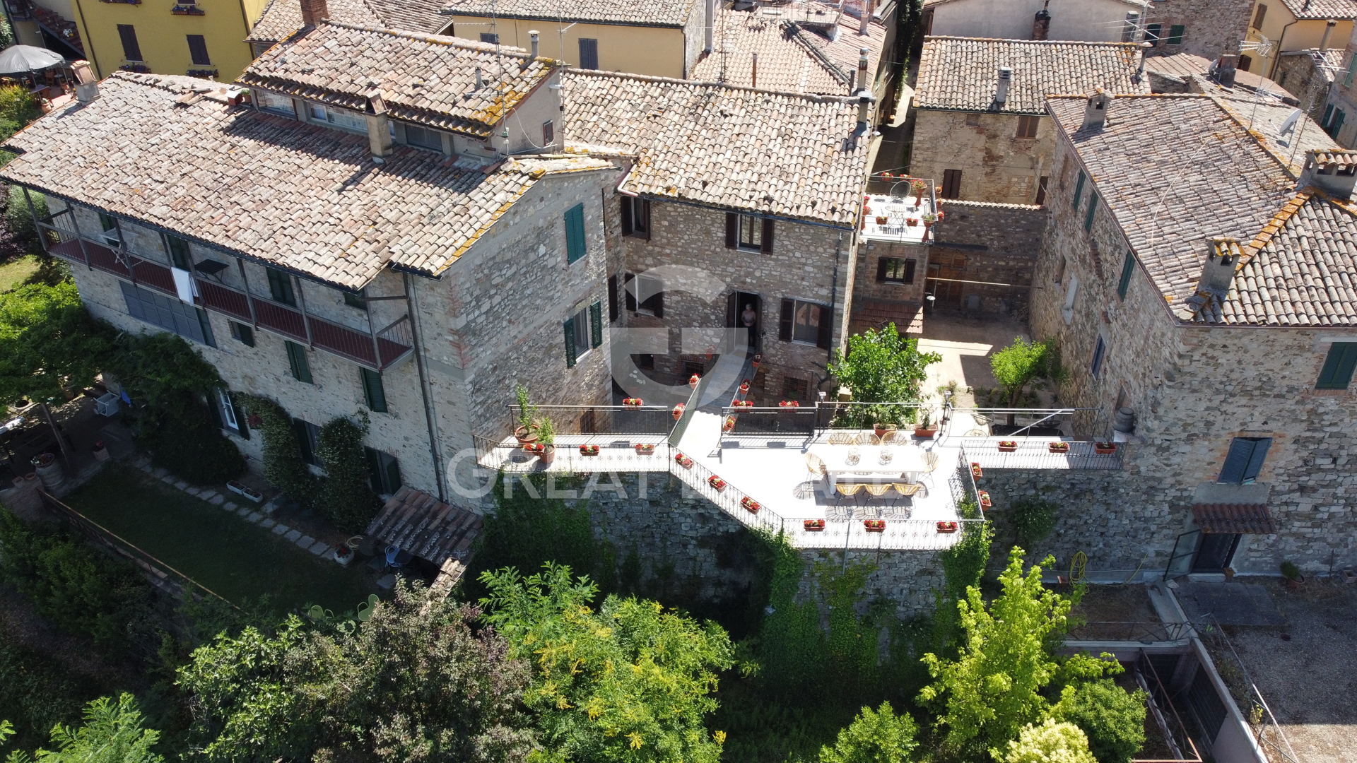 House in Marsciano - view 1