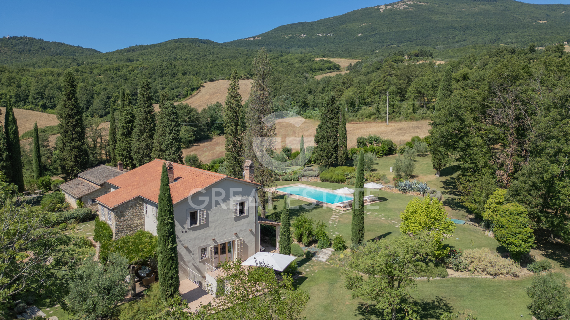 House in Cetona - view 1