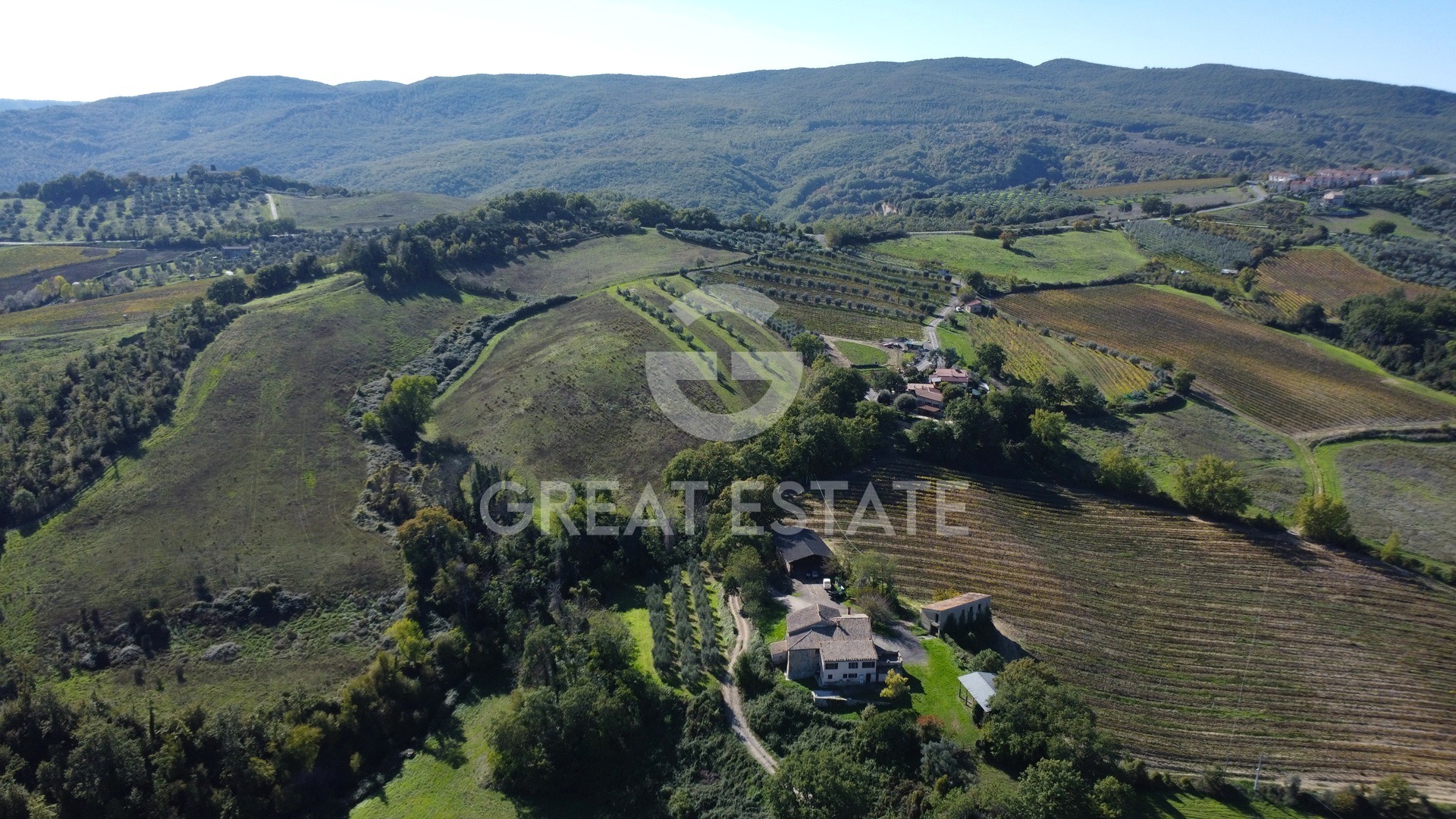 House in Allerona - view 1