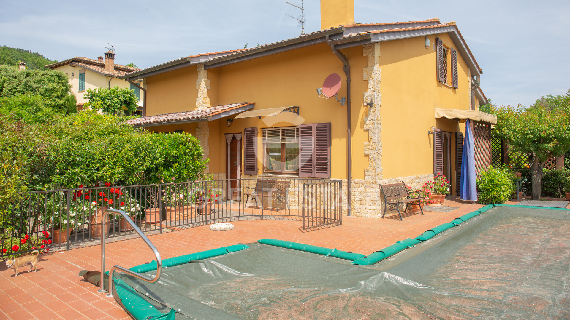 House in Sarteano - view 1