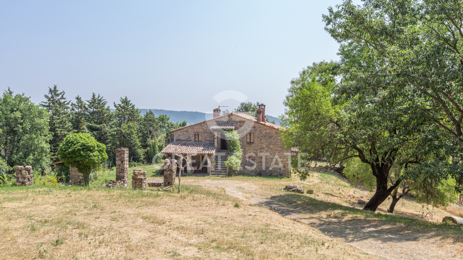 House in Montegabbione - view 1