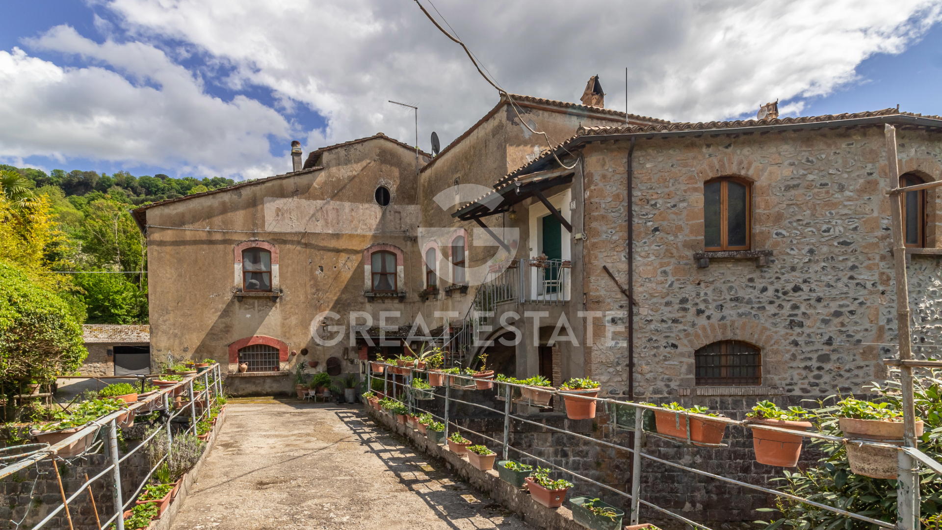 House in Orvieto - view 1