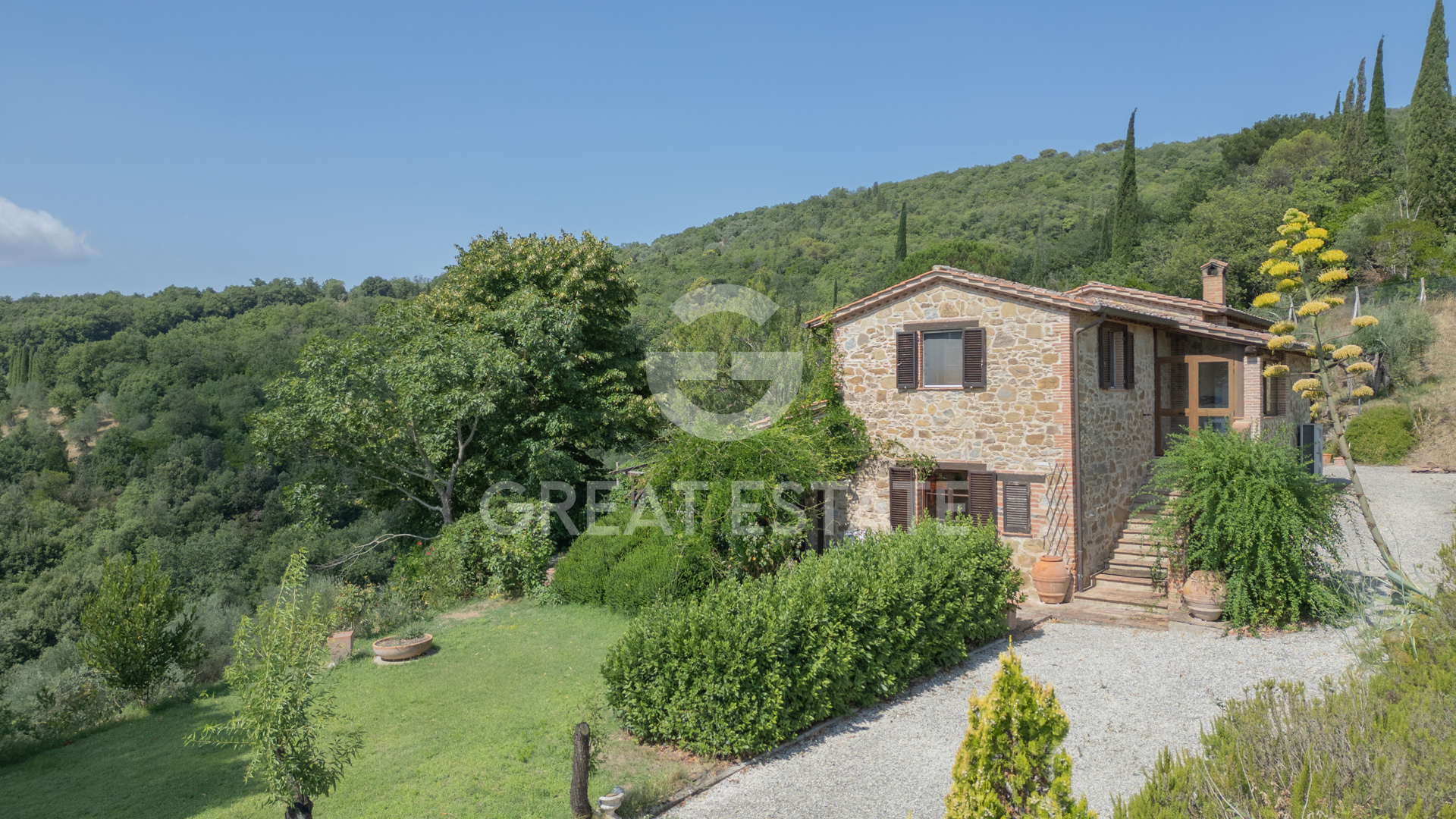 House in Panicale - view 1