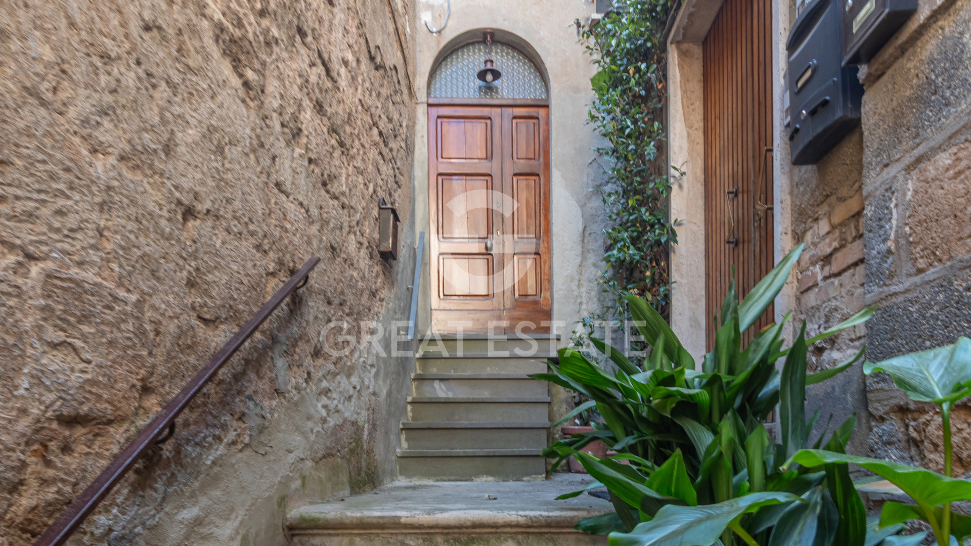 House in Orvieto - view 1