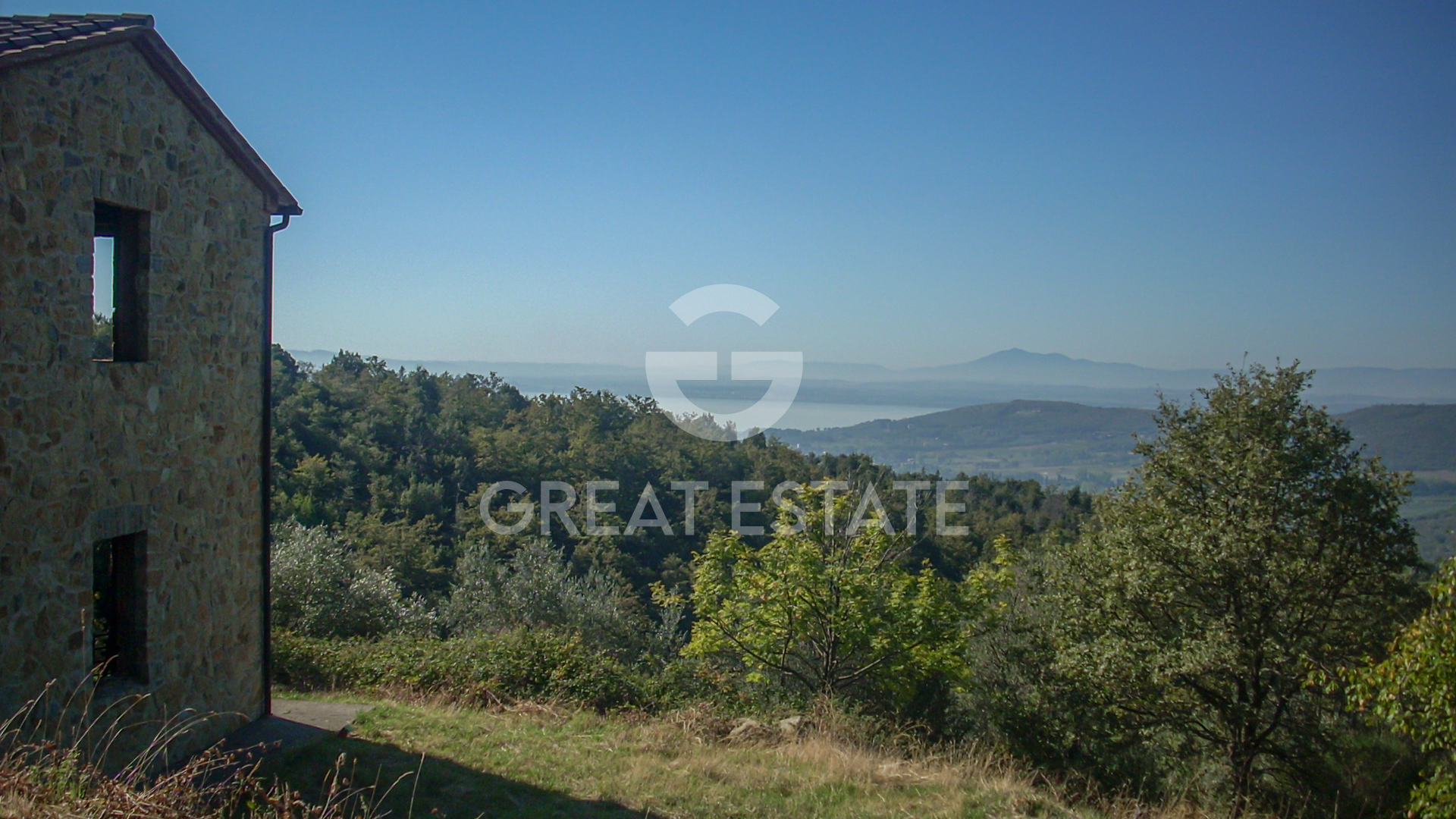 House in Tuoro sul Trasimeno - view 1