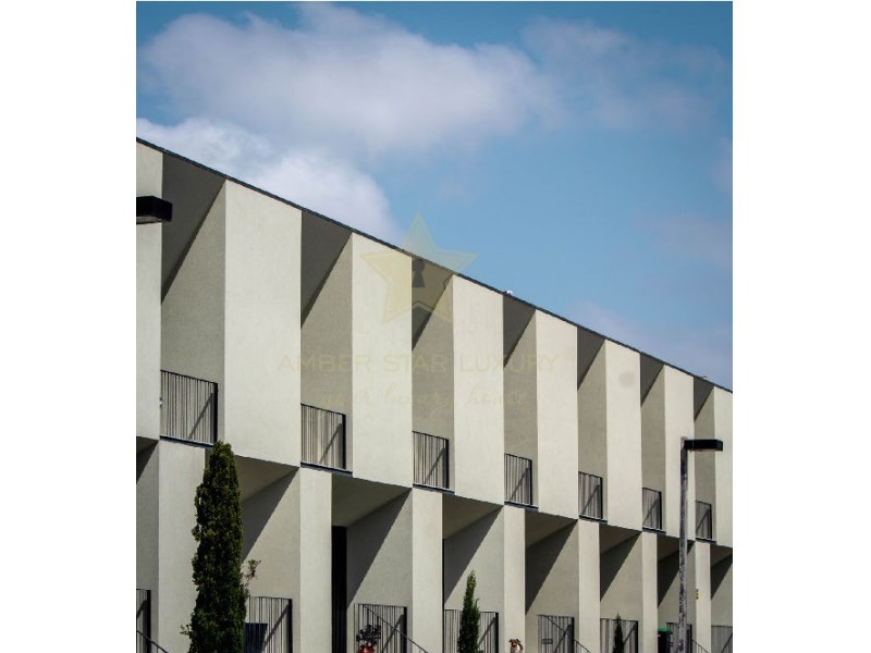 Villa in Leca da Palmeira - view 1