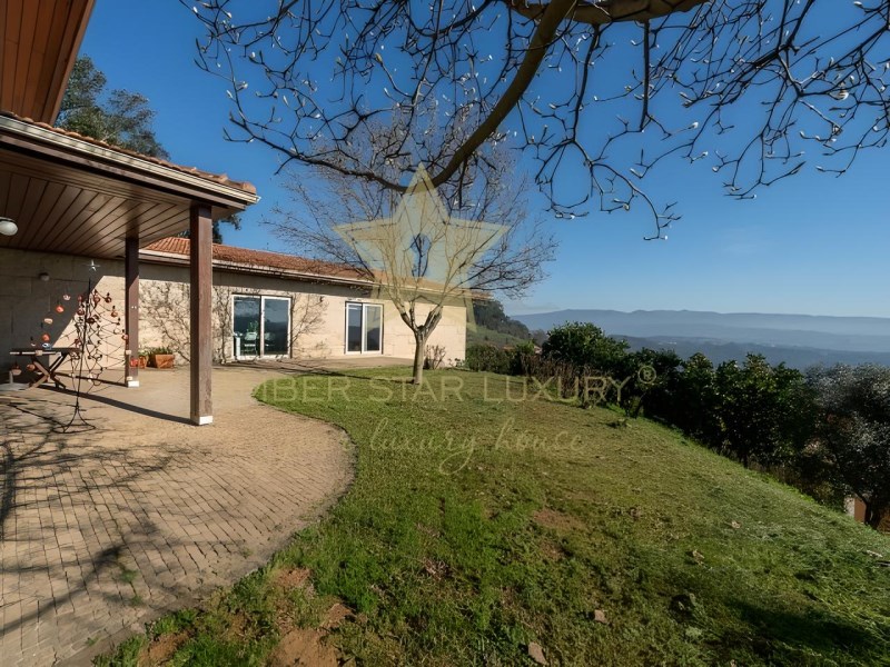 House in Teloes - view 1