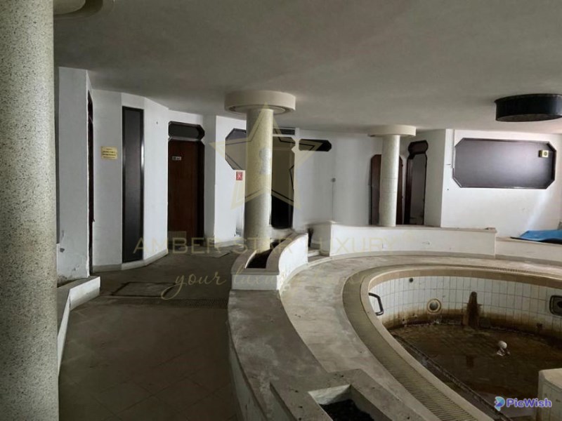 House in Carcavelos - view 1