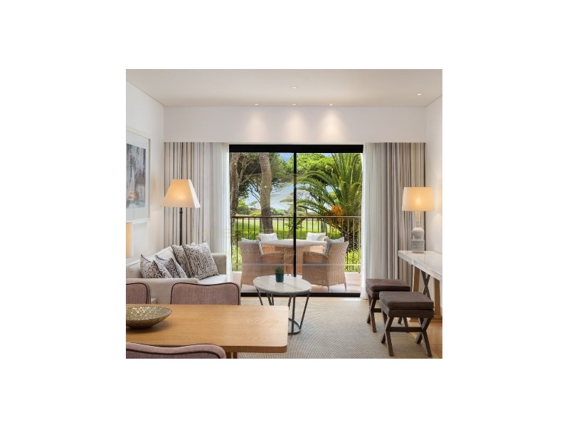 Apartment in Olhos de Agua - view 1