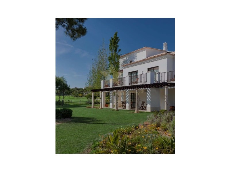 Apartment in Olhos de Agua - view 1