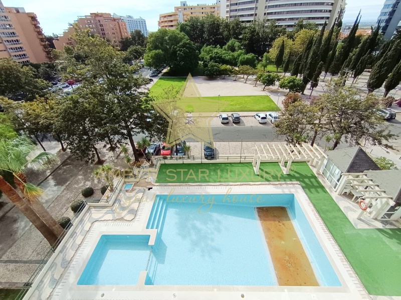 Apartment in Quarteira - view 1