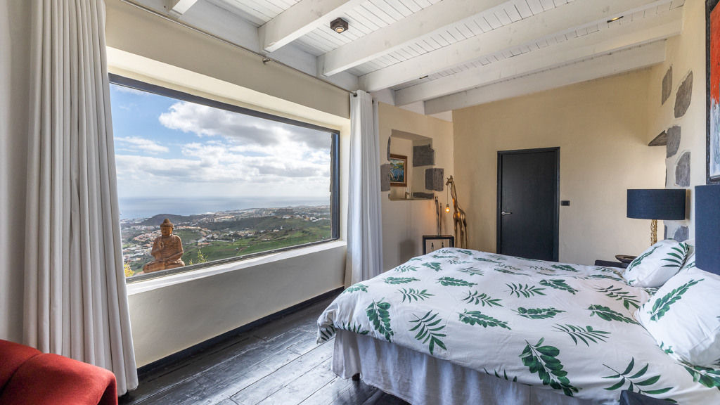 House in Las Palmas de Gran Canaria - view 1