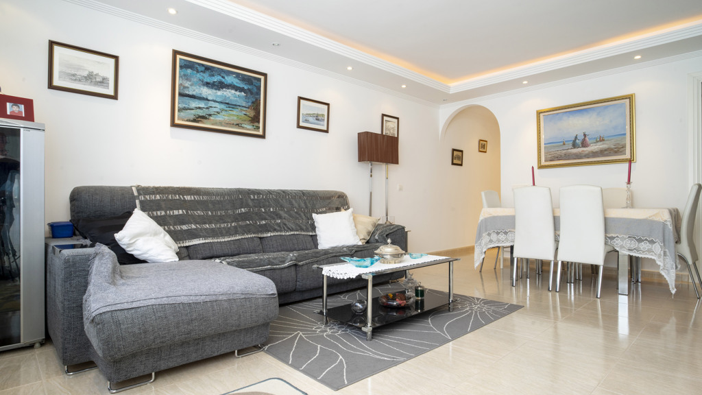 House in Estepona - view 1
