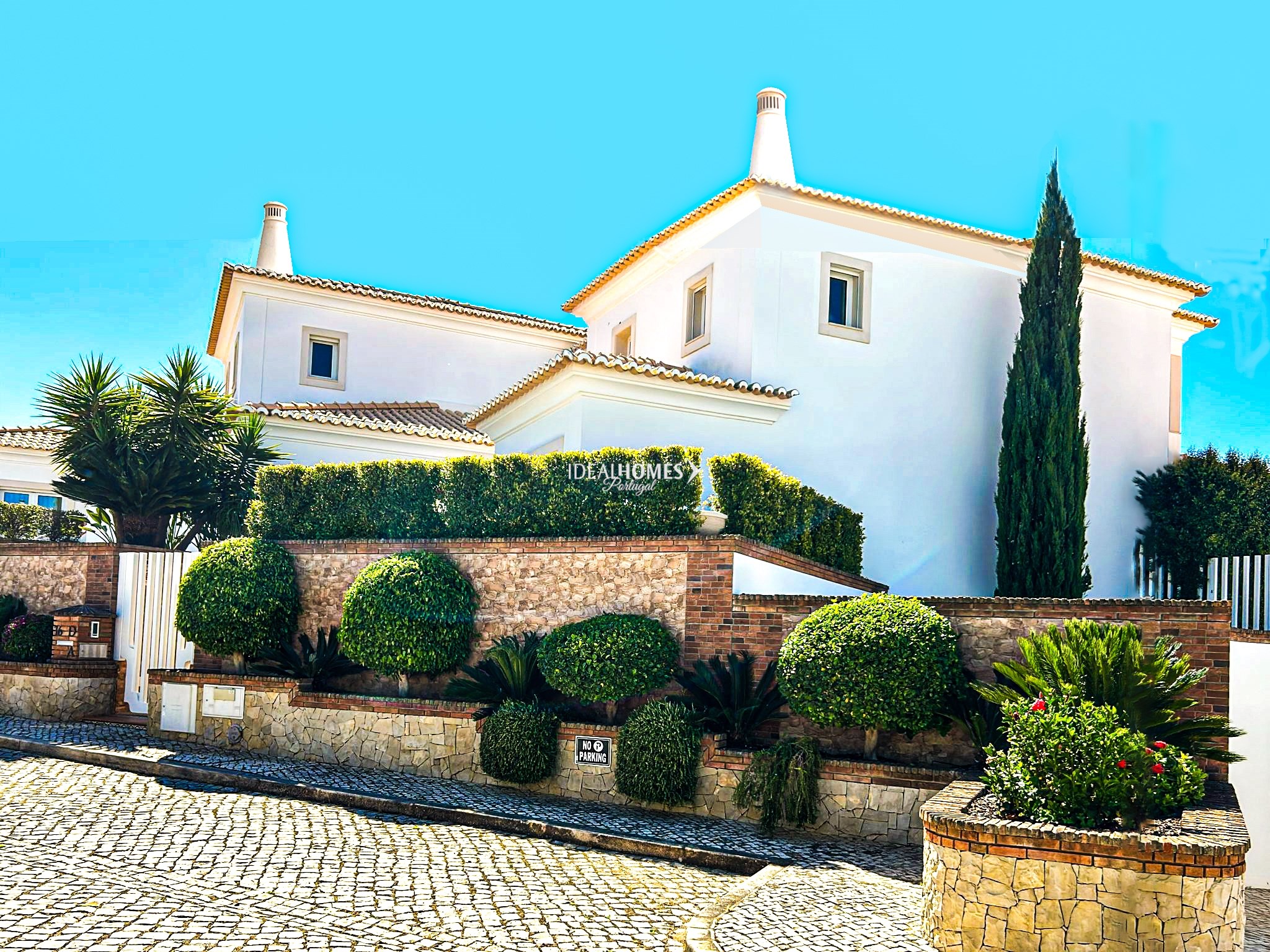 House in Quarteira - view 1