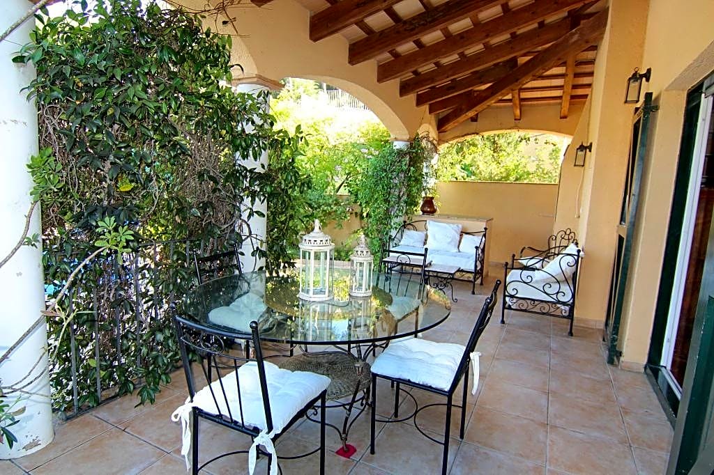 House in Girona - view 1