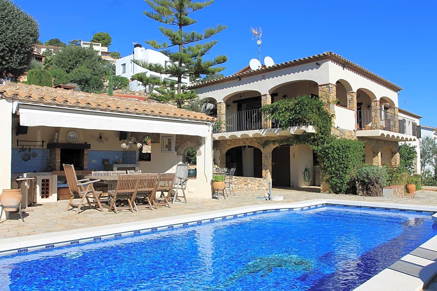 House in Girona - view 1