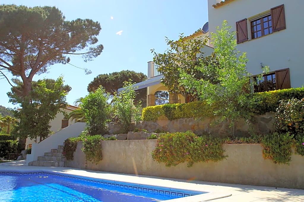 House in Girona - view 1