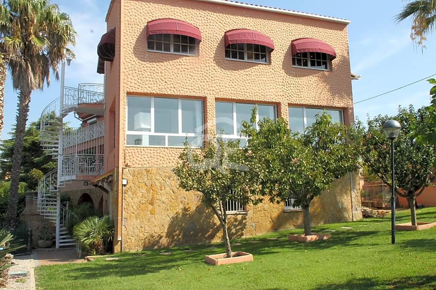 House in Girona - view 1
