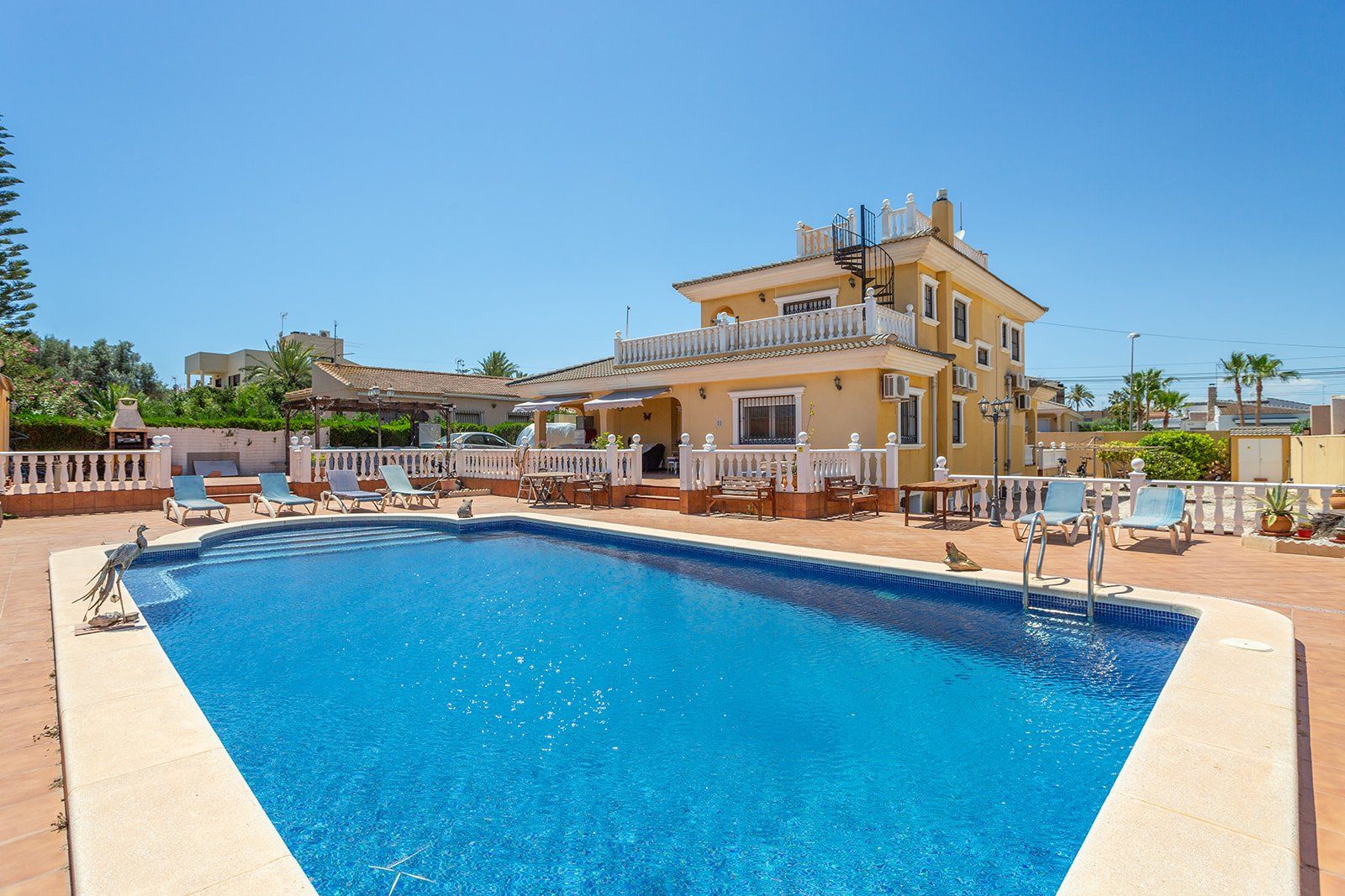 Villa in Torrevieja - view 1