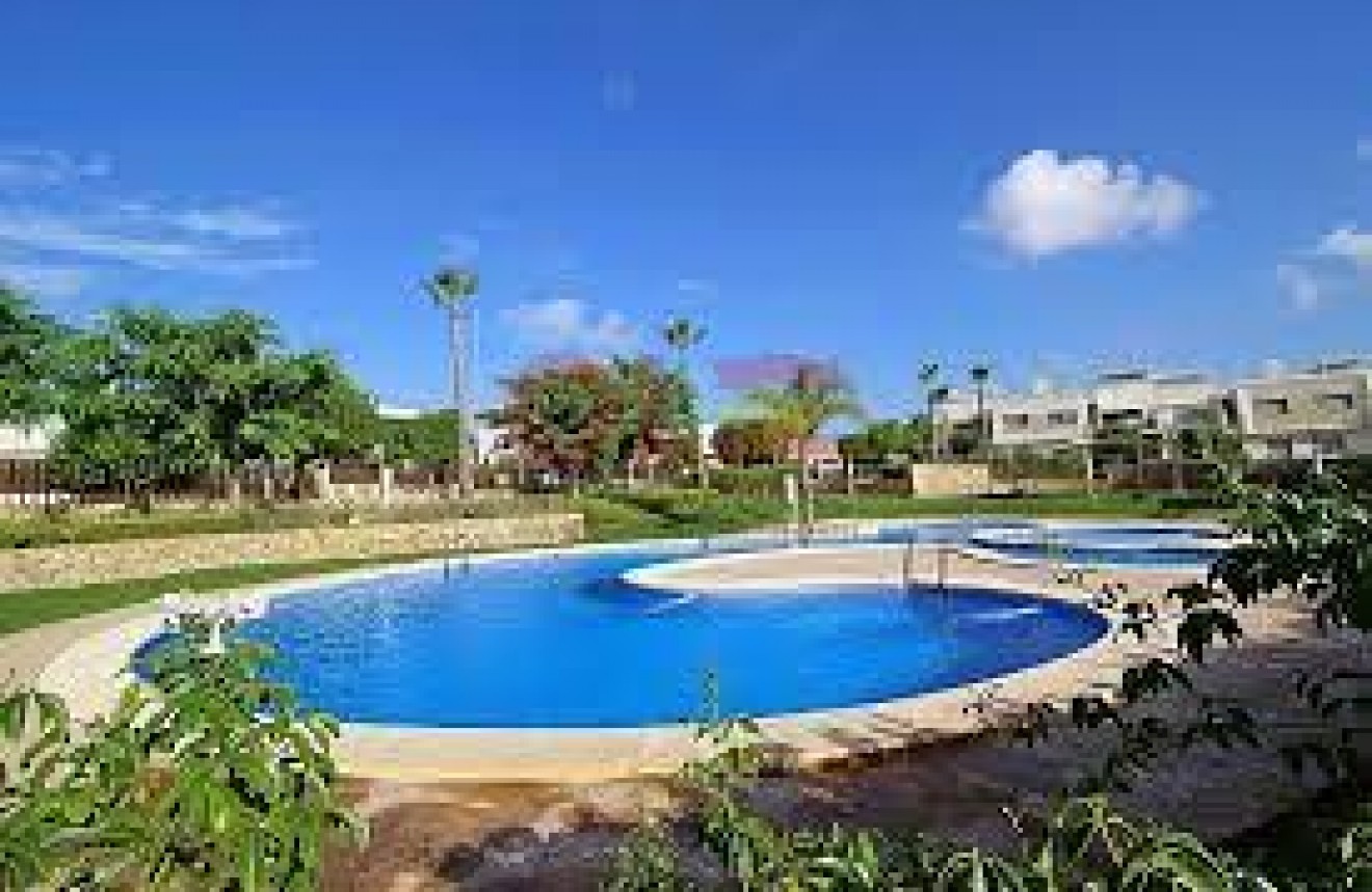 Apartment in Alicante - view 1