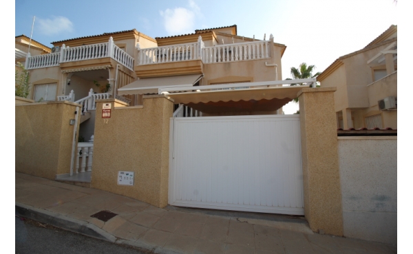 Villa in La Zenia - view 1