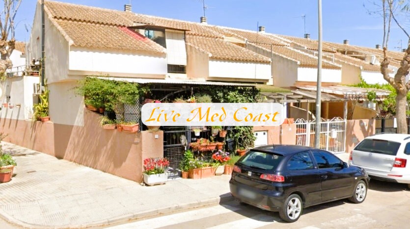 House in Los Alcazares - view 1