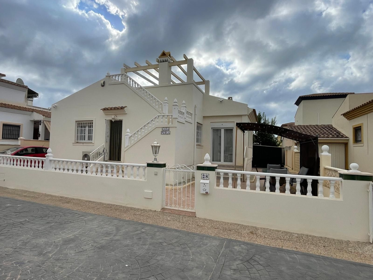 Villa in Playa Flamenca - view 1