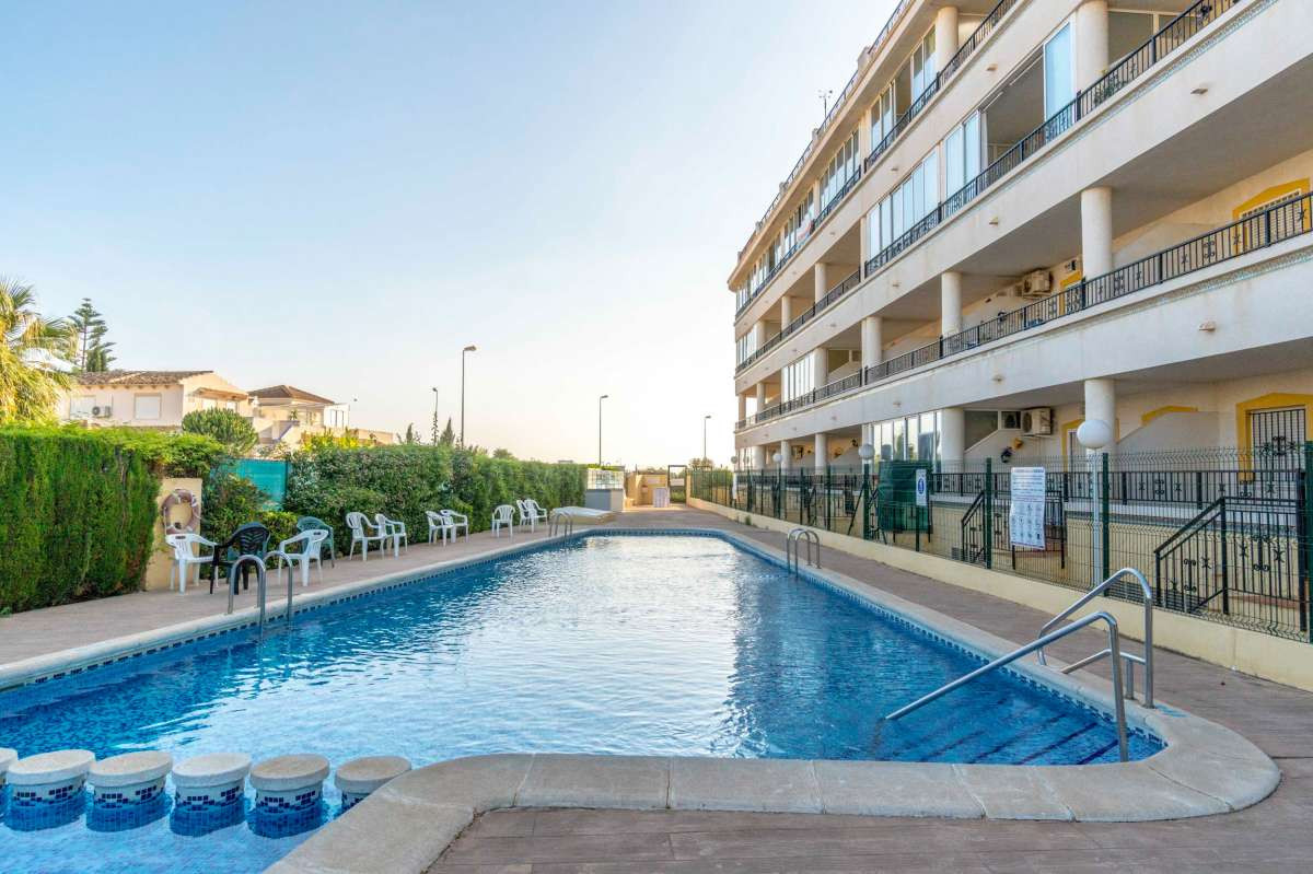 Penthouse in La Zenia - view 1