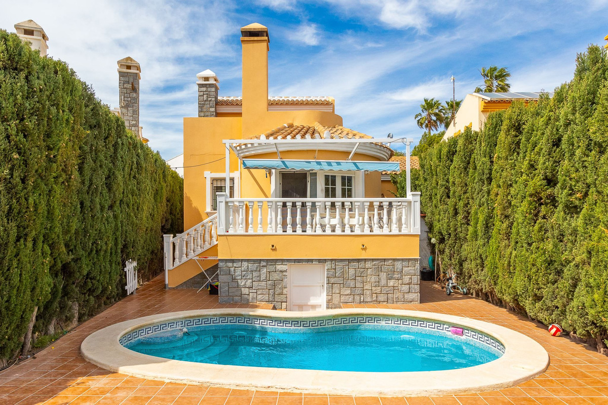 Villa in Cabo Roig - view 1
