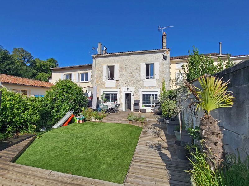 House in Cognac - view 1