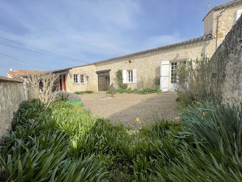 House in Eynesse - view 1