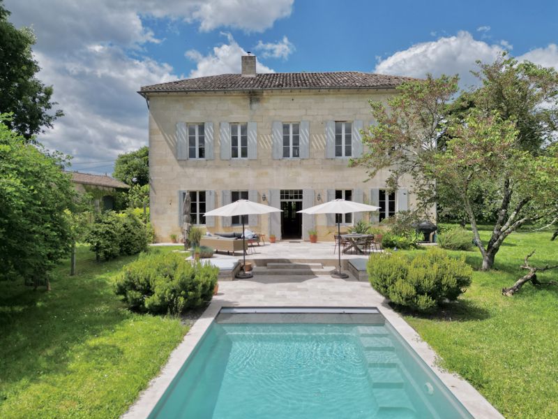 House in Flaujagues - view 1