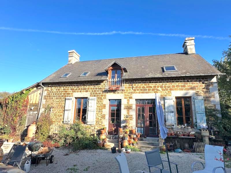 House in Le Teilleul - view 1