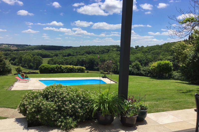 House in Auch - view 1