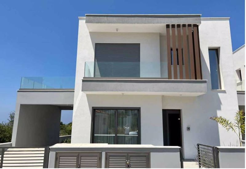 Villa in Konia - view 1